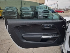 Used 2016  Ford Mustang 2d Convertible V6 at City Wide Auto Credit near Toledo&comma; OH