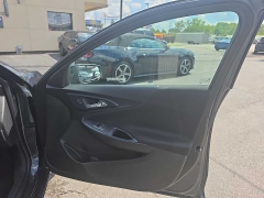 Used 2017  Chevrolet Malibu 4d Sedan LT at City Wide Auto Credit near Toledo&comma; OH