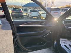 Used 2022  Jeep Grand Cherokee L Limited 4x4 at City Wide Auto Credit near Toledo, OH