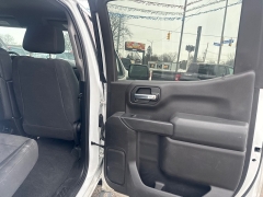 Used 2020  Chevrolet Silverado 1500 4WD Crew Cab Custom at City Wide Auto Credit near Toledo&comma; OH