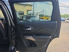 Used 2022  Jeep Cherokee X 4x4 at City Wide Auto Credit near Toledo&comma; OH