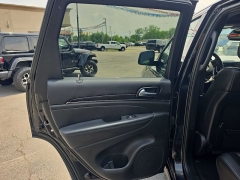 Used 2020  Jeep Grand Cherokee 4d SUV 4WD Overland V6 at City Wide Auto Credit near Toledo&comma; OH