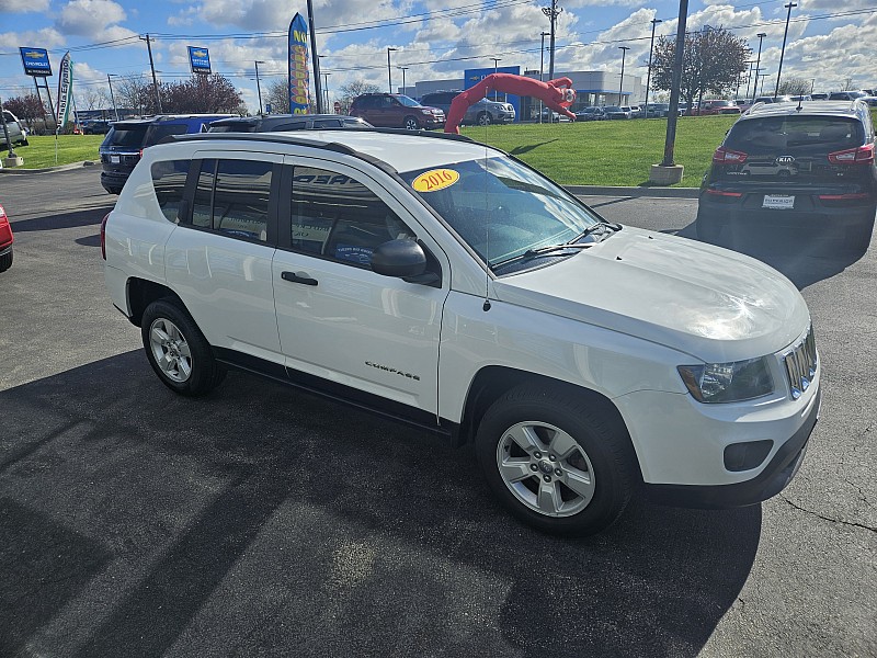 Used 2016  Jeep Compass FWD 4dr Sport at Superior Car Credit near East Dundee, IL