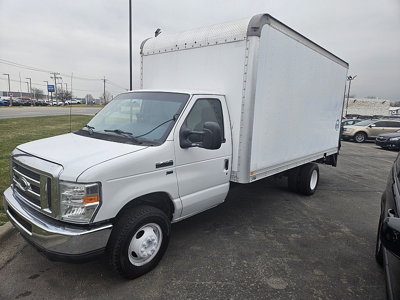Used 2012  Ford Econoline Commercial Cutaway E-450 Super Duty DRW at Superior Car Credit near East Dundee, IL