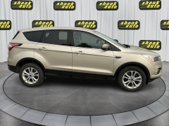 Used 2017  Ford Escape 4d SUV 4WD SE at Shook Auto Sales near New Philadelphia, OH