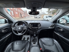 Used 2019  Jeep Cherokee 4d SUV 4WD Limited 3&period;2L at Shook Auto Sales near New Philadelphia&comma; OH