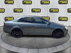 Used 2009  Volkswagen Jetta 4d Sedan 2&period;5 S Auto at Shook Auto Sales near New Philadelphia&comma; OH