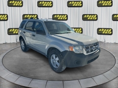 Used 2009  Ford Escape 4d SUV 4WD XLT V6 at Shook Auto Sales near New Philadelphia&comma; OH