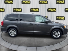 Used 2018  Dodge Grand Caravan 4d Wagon SXT at Shook Auto Sales near New Philadelphia&comma; OH