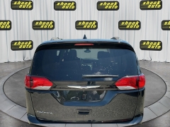 Used 2017  Chrysler Pacifica 4d Wagon Touring-L at Shook Auto Sales near New Philadelphia&comma; OH