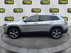 Used 2019  Jeep Cherokee 4d SUV 4WD Limited 3&period;2L at Shook Auto Sales near New Philadelphia&comma; OH