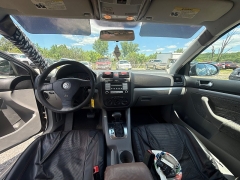 Used 2009  Volkswagen Jetta 4d Sedan 2&period;5 S Auto at Shook Auto Sales near New Philadelphia&comma; OH