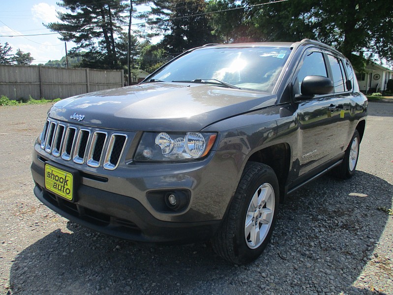 Used 2017  Jeep Compass 4d SUV FWD Sport at Shook Auto Sales near New Philadelphia, OH
