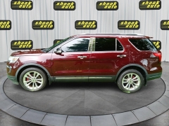 Used 2018  Ford Explorer 4d SUV 4WD XLT at Shook Auto Sales near New Philadelphia&comma; OH