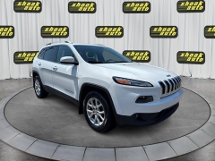 Used 2017  Jeep Cherokee 4d SUV 4WD Latitude V6 at Shook Auto Sales near New Philadelphia&comma; OH