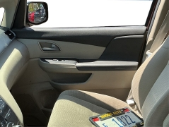 Used 2013  Honda Odyssey 5d Wagon EX at Shook Auto Sales near New Philadelphia&comma; OH