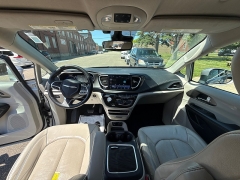 Used 2021  Chrysler Pacifica Touring L FWD at Shook Auto Sales near New Philadelphia&comma; OH