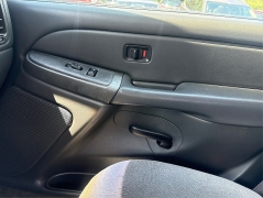 Used 2004  Chevrolet Silverado 2500 4WD Crew Cab HD LS at Shook Auto Sales near New Philadelphia&comma; OH