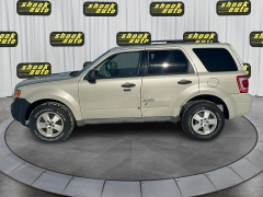 Used 2009  Ford Escape 4d SUV 4WD XLT V6 at Shook Auto Sales near New Philadelphia&comma; OH