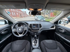 Used 2014  Jeep Cherokee 4d SUV FWD Limited V6 at Shook Auto Sales near New Philadelphia&comma; OH