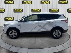 Used 2017  Ford Escape 4d SUV FWD SE at Shook Auto Sales near New Philadelphia&comma; OH
