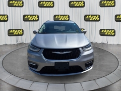 Used 2021  Chrysler Pacifica Touring L FWD at Shook Auto Sales near New Philadelphia&comma; OH