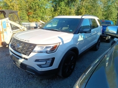 Used 2017  Ford Explorer 4d SUV 4WD XLT at Shook Auto Sales near New Philadelphia&comma; OH