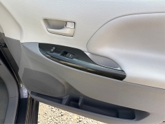 Used 2013  Toyota Sienna 4d Wagon LE at Shook Auto Sales near New Philadelphia&comma; OH