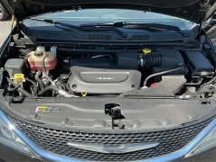Used 2017  Chrysler Pacifica 4d Wagon Touring-L at Shook Auto Sales near New Philadelphia&comma; OH