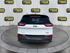 Used 2017  Jeep Cherokee 4d SUV 4WD Latitude V6 at Shook Auto Sales near New Philadelphia&comma; OH