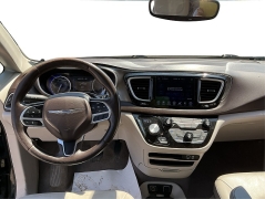 Used 2017  Chrysler Pacifica 4d Wagon Touring-L at Shook Auto Sales near New Philadelphia&comma; OH