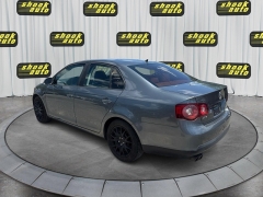 Used 2009  Volkswagen Jetta 4d Sedan 2&period;5 S Auto at Shook Auto Sales near New Philadelphia&comma; OH