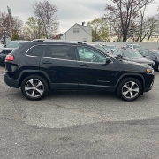 Used 2019 Jeep Cherokee 4d SUV 4WD Limited 2.0L Turbo at Royal Family Motors Alliance near Alliance, OH