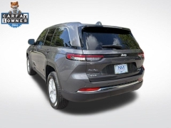 Used 2024  Jeep Grand Cherokee Laredo X 4x4 at Drive Now Westlake near Westlake&comma; OH
