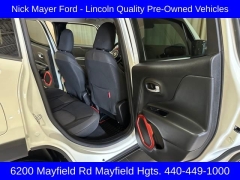 Used 2019 Jeep Renegade 4d SUV 4WD Trailhawk at Drive Now Westlake near Westlake, OH