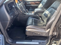Used 2017  Lincoln Navigator 4d SUV 4WD Select at Drive Now Westlake near Westlake&comma; OH