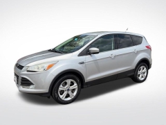 Used 2016  Ford Escape 4d SUV 4WD SE at Drive Now Westlake near Westlake&comma; OH