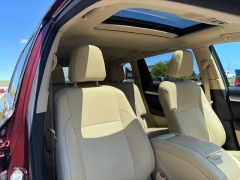 Used 2017  Toyota Highlander V6 AWD &lpar;Natl&rpar; at Drive Now Westlake near Westlake&comma; OH