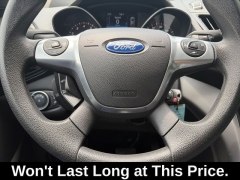 Used 2016  Ford Escape 4d SUV 4WD SE at Drive Now Westlake near Westlake&comma; OH