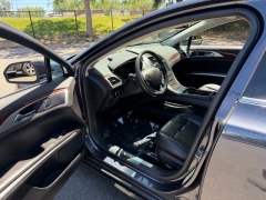 Used 2013  Lincoln MKZ 4dr Sdn FWD at Drive Now Westlake near Westlake&comma; OH