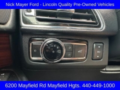 Used 2019 Lincoln Navigator 4d SUV 4WD Select at Drive Now Westlake near Westlake, OH