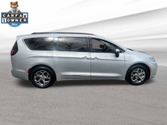 Used 2023  Chrysler Pacifica Limited FWD at DriveNow Mayfield near Mayfield Heights&comma; OH