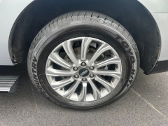Used 2023 Lincoln Navigator Standard 4x4 at Drive Now Westlake near Westlake, OH