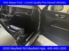 Used 2018 Volvo XC60 4d SUV AWD T5 Momentum at Drive Now Westlake near Westlake, OH