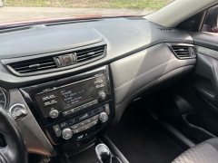 Used 2017  Nissan Rogue AWD SV at Drive Now Westlake near Westlake&comma; OH