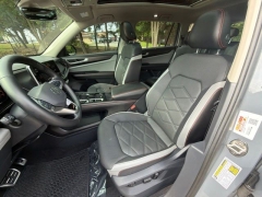 Used 2024  Volkswagen Atlas 2&period;0T Peak Edition SE w&sol;Tech 4MOTION at DriveNow Mayfield near Mayfield Heights&comma; OH