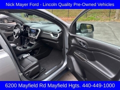 Used 2023  GMC Acadia AWD 4dr SLT at Drive Now Westlake near Westlake, OH