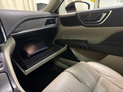 Used 2017  Lincoln Continental 4d Sedan AWD Select at Drive Now Westlake near Westlake&comma; OH