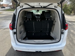 Used 2024  Chrysler Pacifica Touring L FWD at DriveNow Mayfield near Mayfield Heights&comma; OH