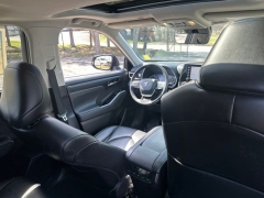 Used 2022  Toyota Highlander XLE AWD at DriveNow Mayfield near Mayfield Heights&comma; OH